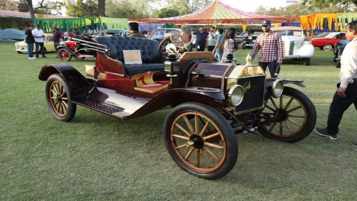 Vintage & Classic Car Exhibition & drive in Jaipur on 25 and 26th Feb