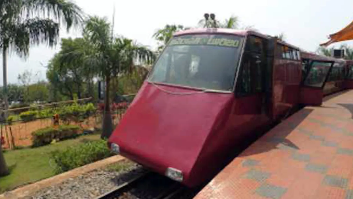 “Visakha Darshan” circular train at Kailasagiri Hill was flagged off on Friday