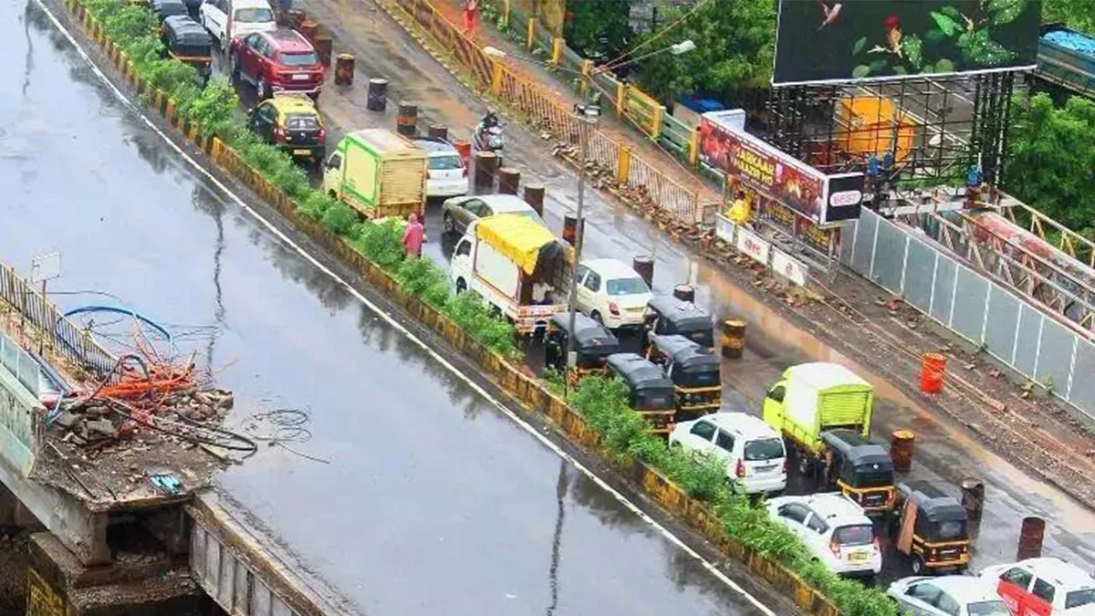 Gopal Krishna Gokhale Bridge in Andheri is nearing completion and one of the lanes to  be opened before monsoon 