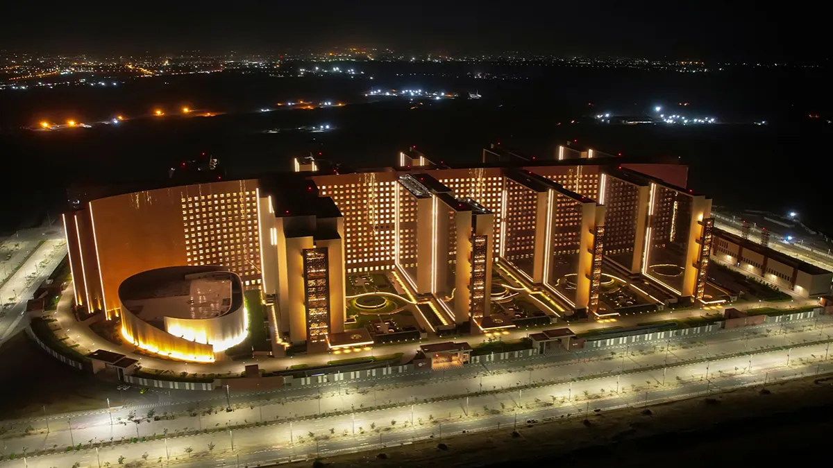 PM Narendra Modi inaugurated world’s largest centre for international diamond and jewellery business - Surat Diamond Bourse 