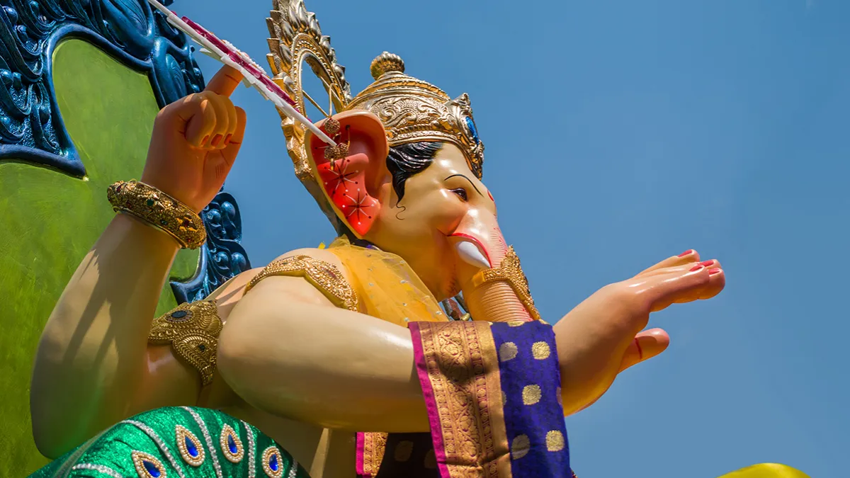 Madurai District Administration has urged the public to celebrate Vinayaka Chathurthi festival by following the guidelines issued by the Central Pollution Control Board 