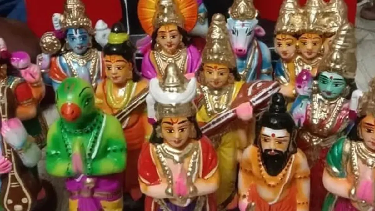 The retail arm of the Tamil Nadu Handicrafts Development Corporation - Poompuhar, has organised an exhibition and sale of kolu dolls 