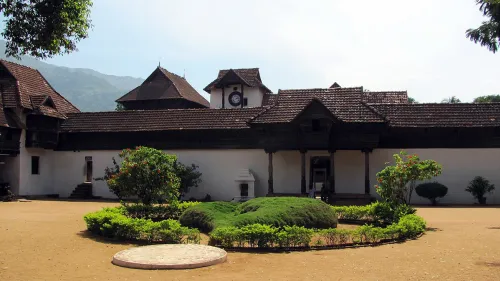 Procession of idols marking the commencement of the Navaratri festival in Thiruvananthapuram began from Padmanabhapuram Palace in Kanyakumari 