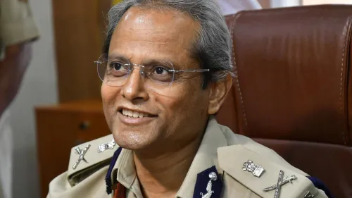 Citizens can ask a question to Bengaluru Police Commissioner on Friday related to traffic chaos or cyber frauds